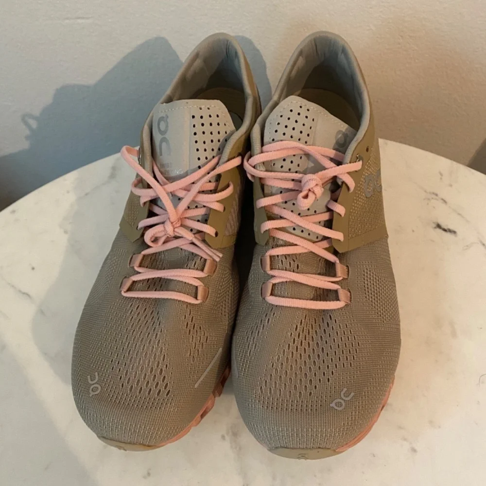 On Cloud X Running Shoes Sand Rose